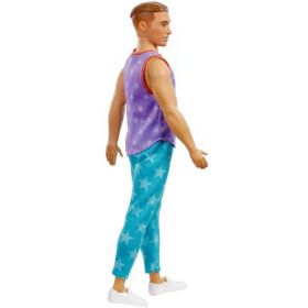 Papusa baiat cu maieu malibu violet, Barbie